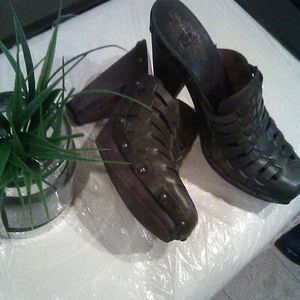 Y2K tweed  Nine West wooden studded clogs